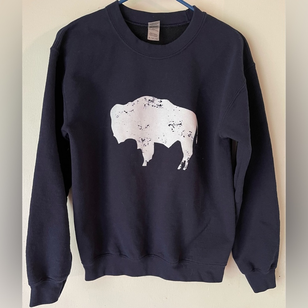 Women’s Gildan Bison Sweatshirt